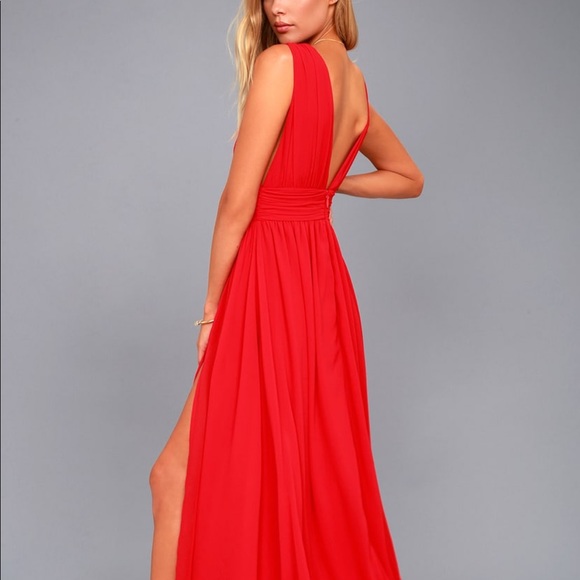 • STUNNING Red Maxi Dress • - Picture 3 of 3